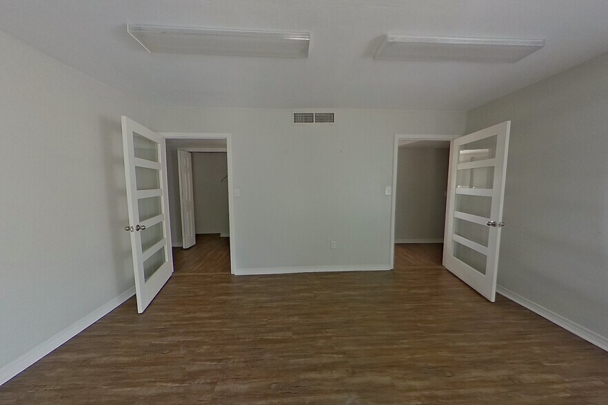 More Photos Of 5113 N Davis Hwy, Pensacola Office For Lease