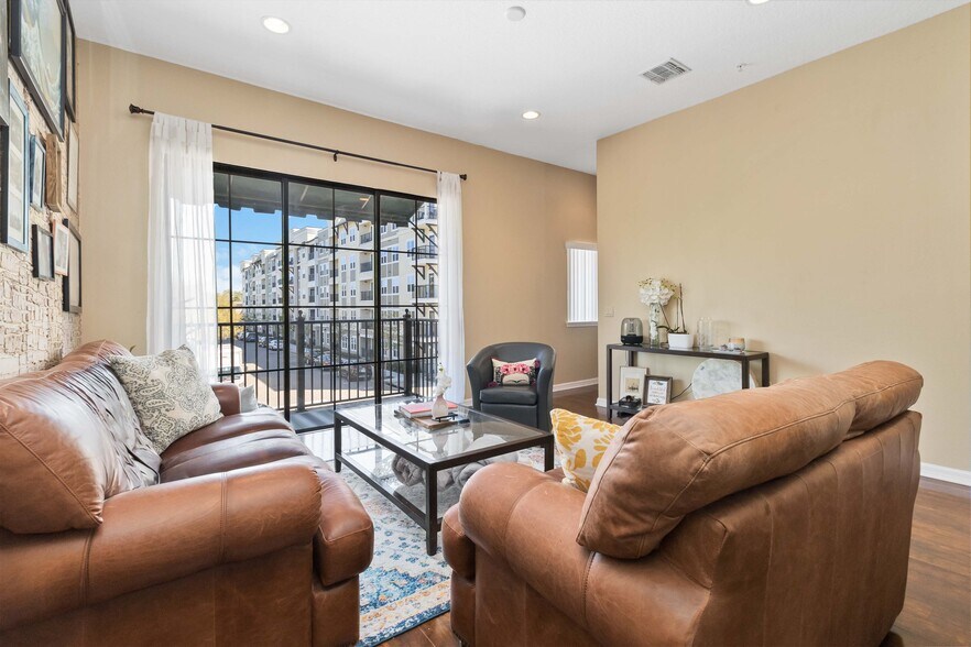 More Photos Of 3730 Avalon Park East Blvd, Orlando Office Residential For Sale