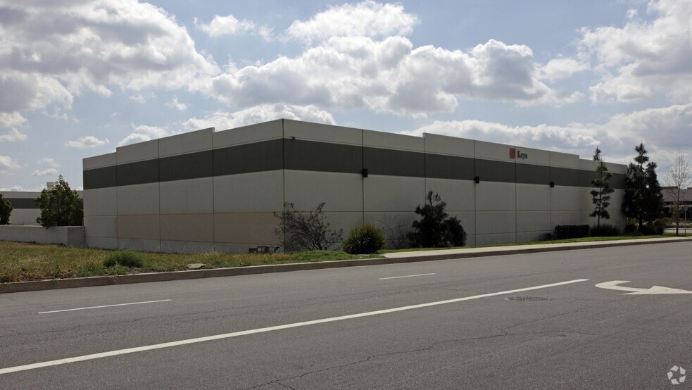 More Photos Of 7719 Edison Ave, Fontana Warehouse For Lease