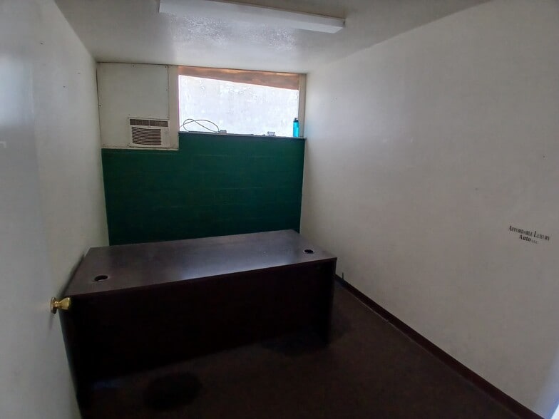 More Photos Of 690 W Esplanade Ave, San Jacinto Freestanding For Sale