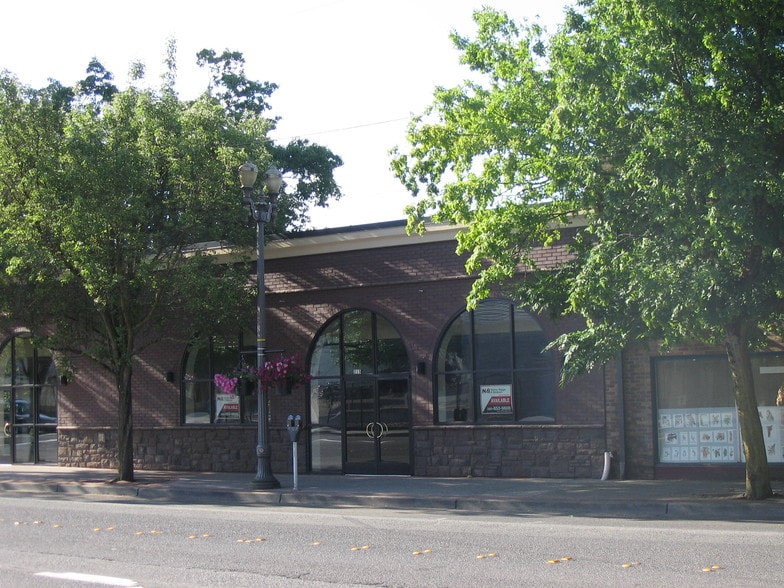 Primary Photo Of 205 W 6th St, Vancouver Convenience Store For Lease