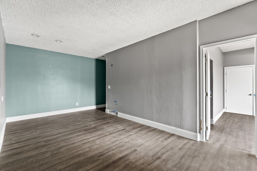 More Photos Of 2329-2335 W Sequoia Ave, Anaheim General Retail For Sale