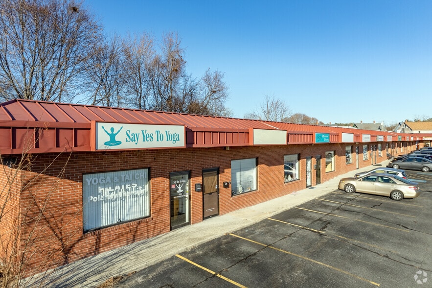 More Photos Of 129-131 E Main St, Webster Unknown For Lease