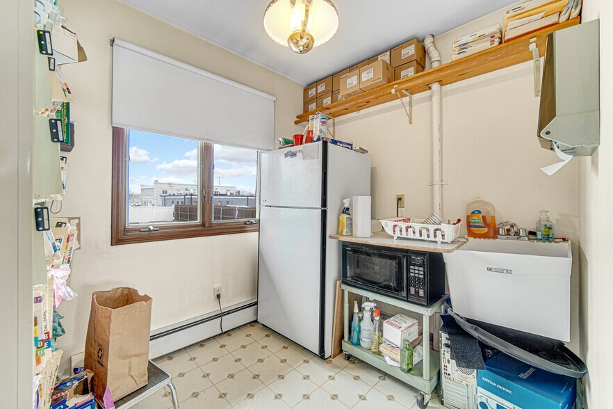 More Photos Of 2331 45th St, Highland Medical For Sale