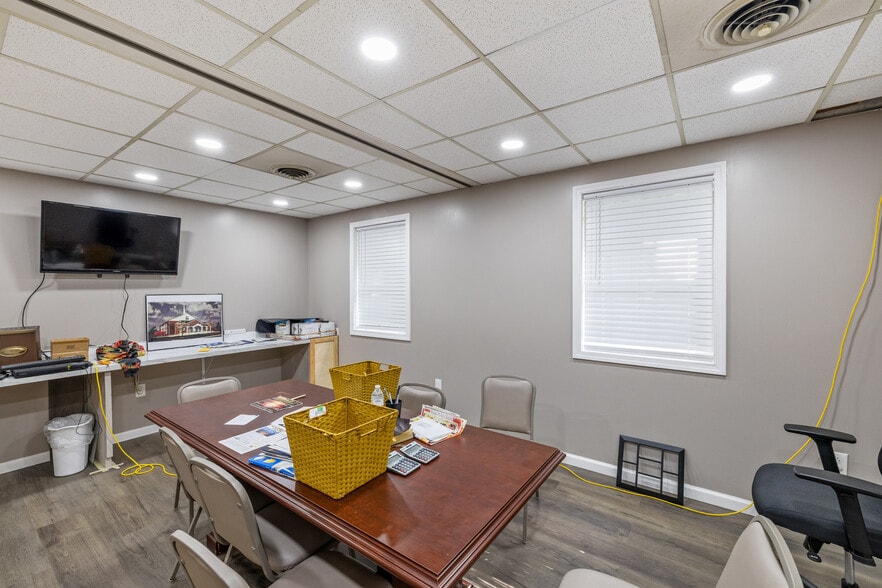 More Photos Of 4239 Flat Shoals Pky, Decatur Religious Facility For Sale