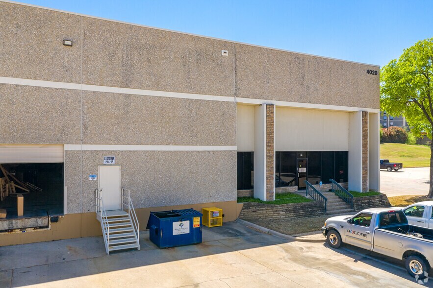 More Photos Of 4020 La Reunion Pky, Dallas Distribution For Lease