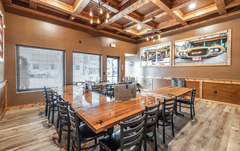 More Photos Of 717 N Pine St, Rolla Restaurant For Sale
