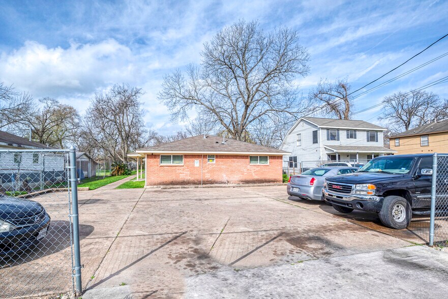 More Photos Of 4905 Kashmere St, Houston Apartments For Sale