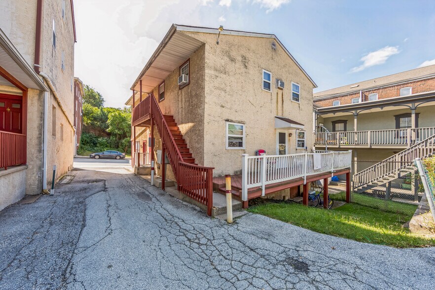 More Photos Of 211 Main St, Royersford Bar For Sale