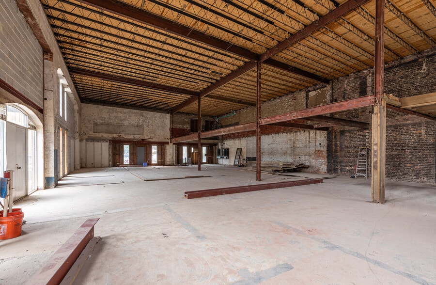 More Photos Of 144 Drayton St, Savannah Restaurant For Lease