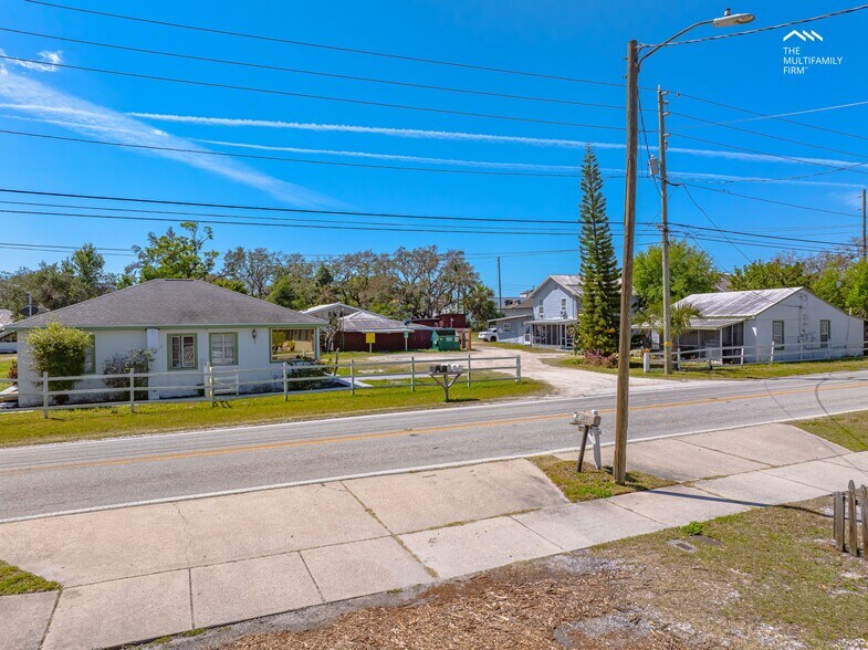 Primary Photo Of 1115 Wyatt St, Clearwater Apartments For Sale