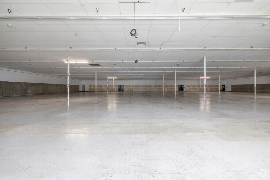 More Photos Of 8001 West Ln, Stockton General Retail For Sale