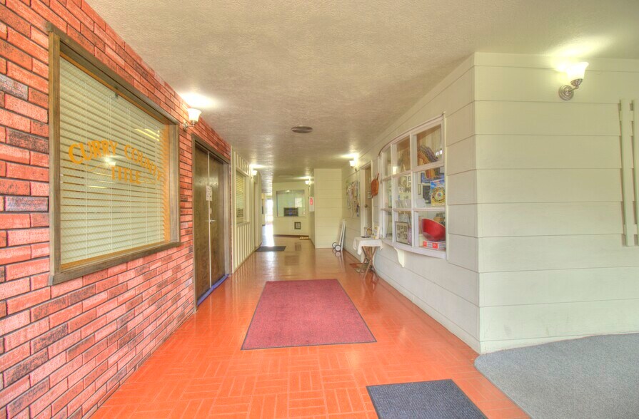 More Photos Of 29820 Ellensburg Ave, Gold Beach Office For Sale