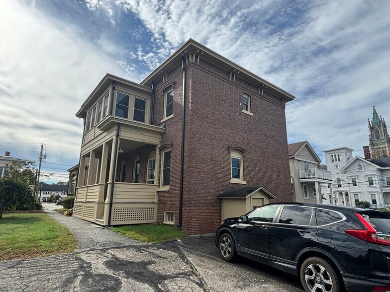 More Photos Of 48 Pleasant St, Concord Office For Sale