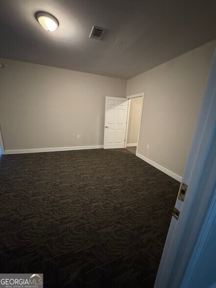 More Photos Of 2885 Hog Mountain Rd, Dacula Office For Lease