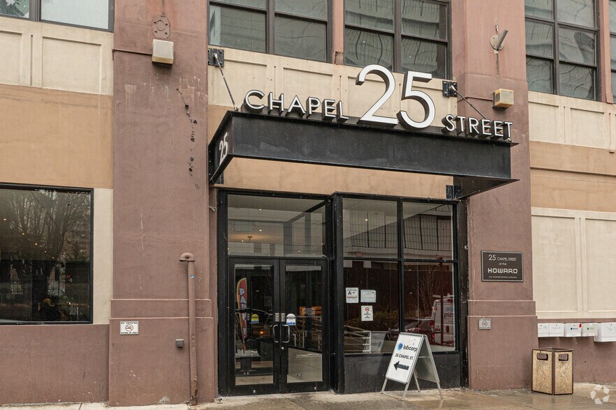 More Photos Of 25 Chapel St, Brooklyn Office For Lease