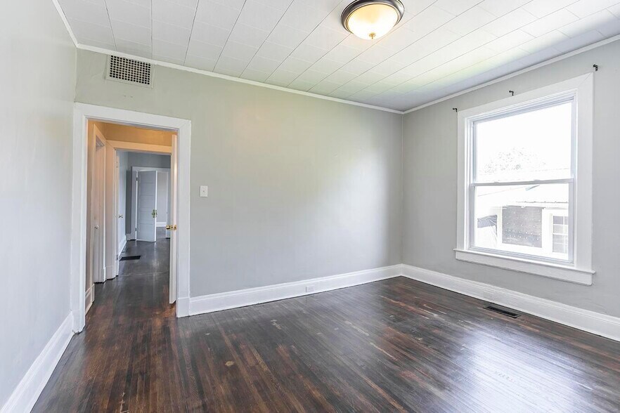 More Photos Of 265 S Highland St, Winchester Apartments For Sale