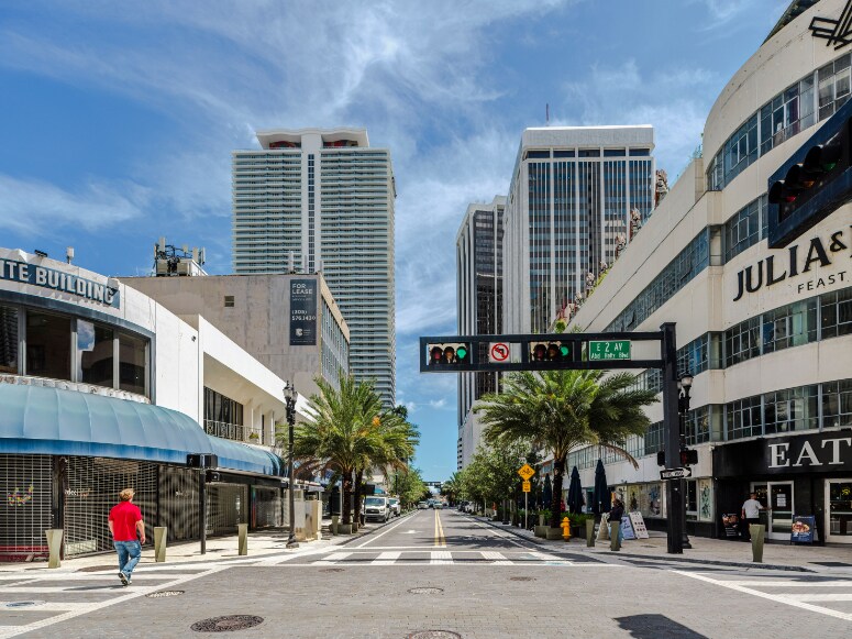 More Photos Of 200 E Flagler St, Miami Freestanding For Sale