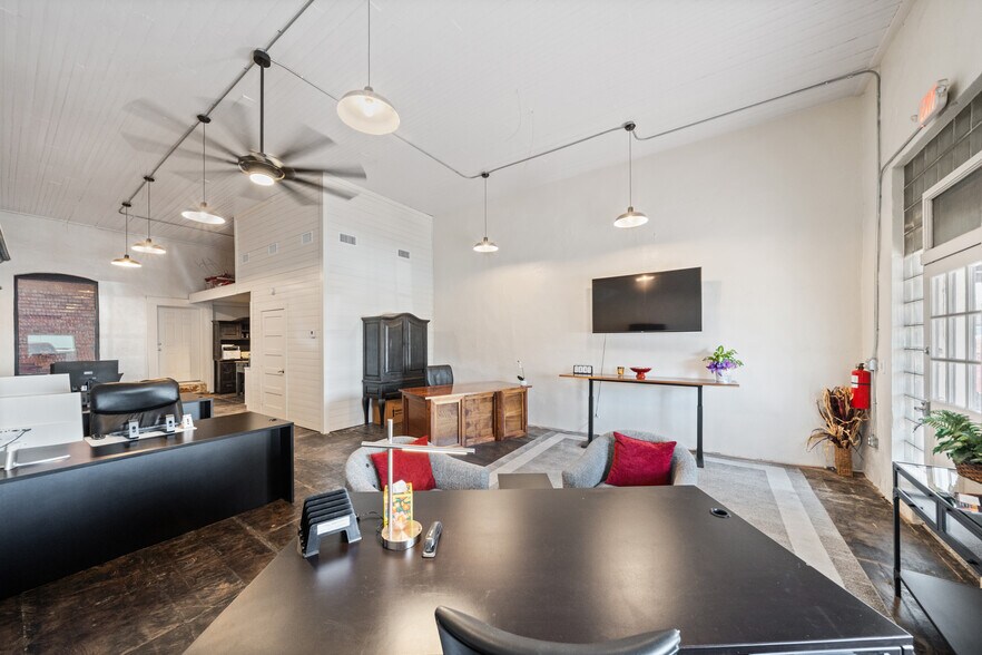 More Photos Of 1116 Austin St, Hempstead Storefront Retail Office For Sale