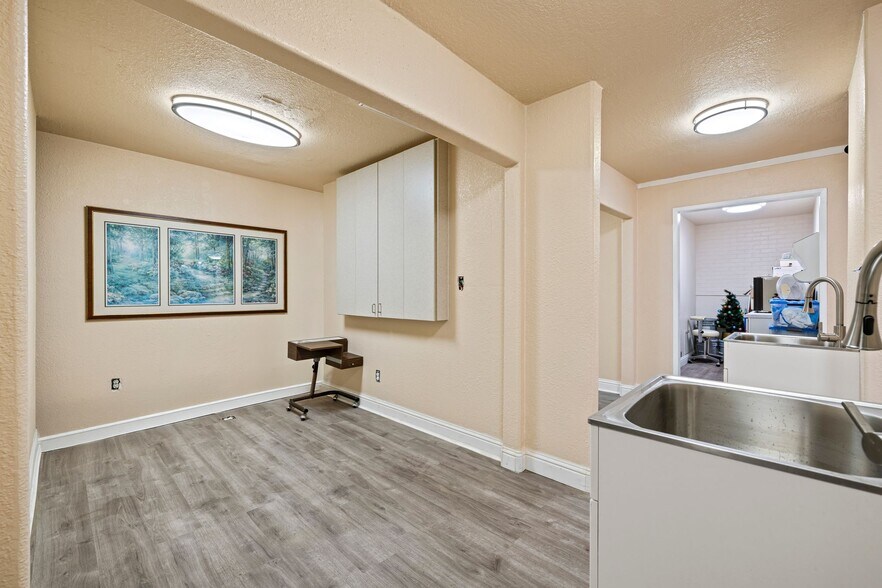 More Photos Of 7001 Greenback Ln, Citrus Heights Medical For Sale