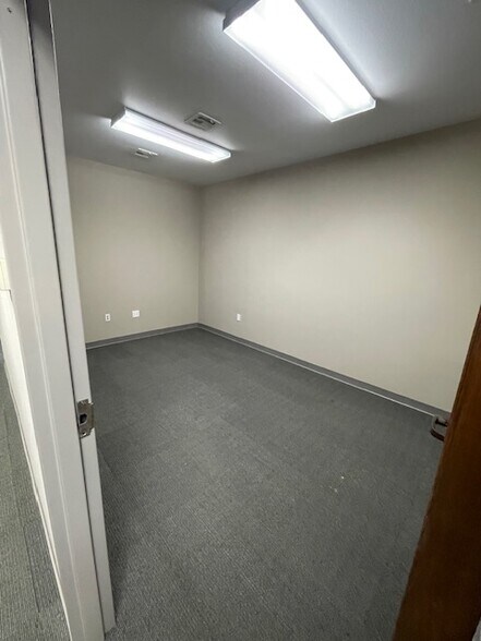 More Photos Of 601 W Oakland St, Broken Arrow Office Residential For Sale