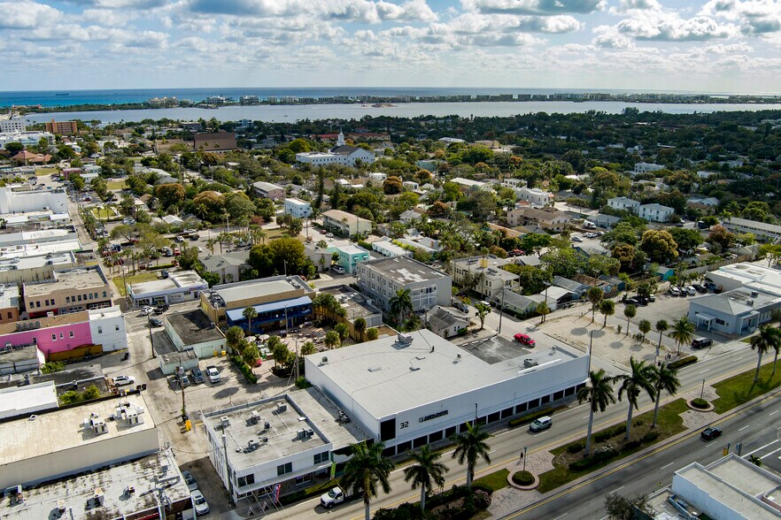 More Photos Of 32 S Dixie Hwy, Lake Worth Freestanding For Lease