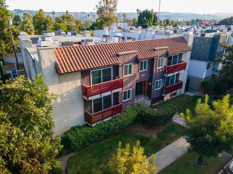 More Photos Of 5358 Circle Dr, Sherman Oaks Apartments For Sale