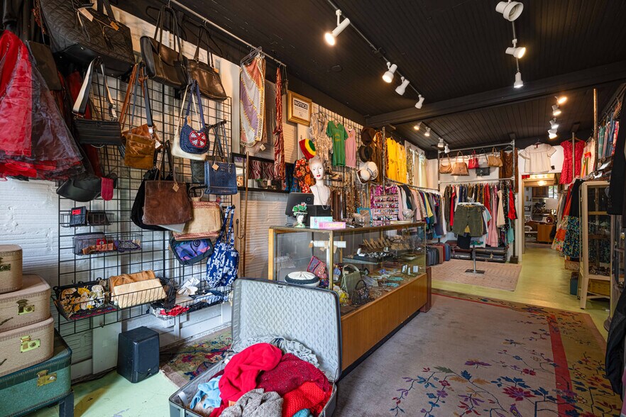 More Photos Of 136-138 Dayton St, Yellow Springs Storefront For Sale