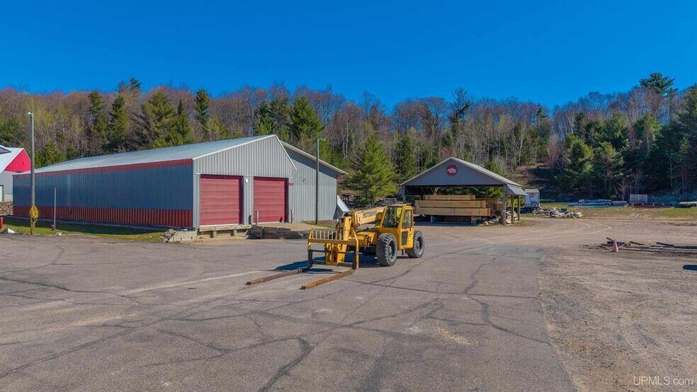 More Photos Of 9465 US Highway 41 S, Skandia Flex For Sale