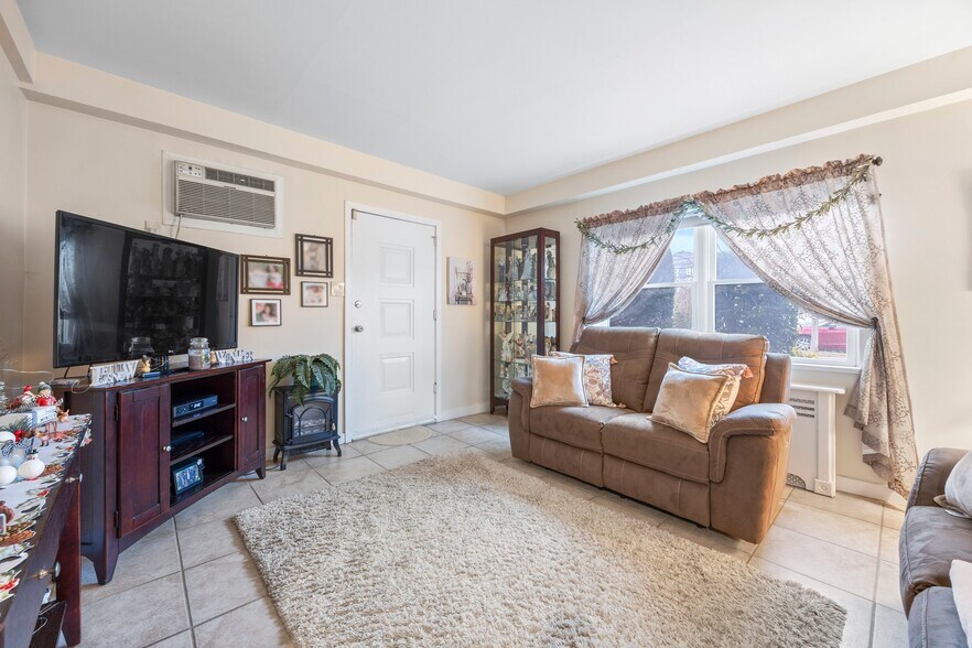 More Photos Of 15744 97th St, Howard Beach Multifamily For Sale