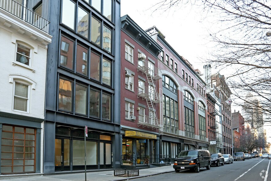 More Photos Of 154 Reade St, New York Storefront Retail Office For Sale