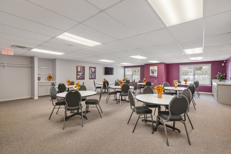 More Photos Of 5758 Cooley Lake Rd, Waterford Daycare Center For Sale