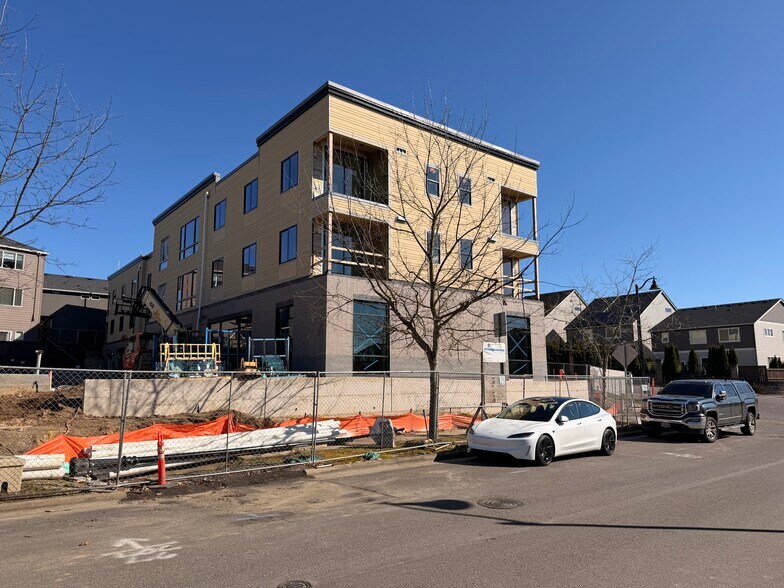 More Photos Of 7650 NW 170th Ave, Portland General Retail For Lease