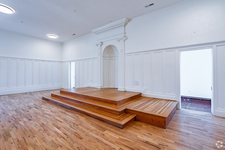 More Photos Of 3614 6th Ave, Des Moines Apartments For Lease