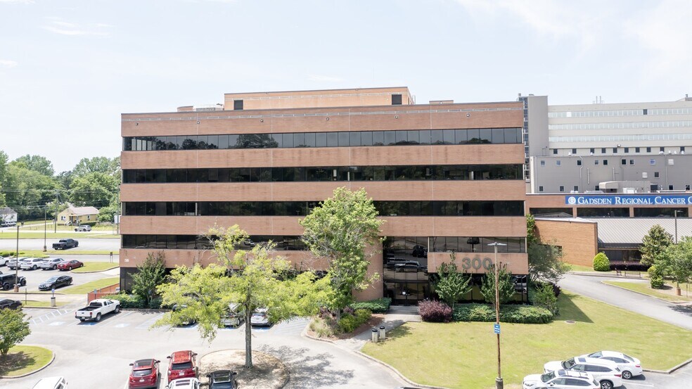 More Photos Of 300 Gaines Ave, Gadsden Medical For Lease