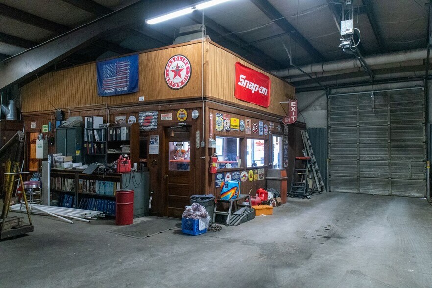 More Photos Of 13110 E 11th St, Tulsa Auto Repair For Sale