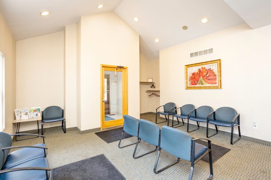 More Photos Of 37235 Goddard Rd, Romulus Office For Sale