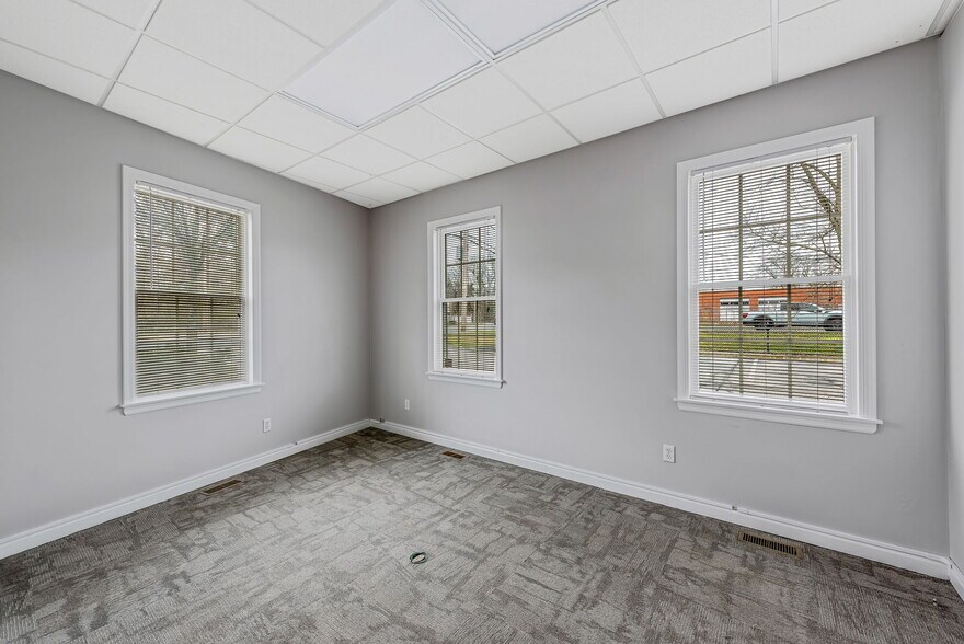 More Photos Of 1360 Montauk Hwy, Mastic Office For Sale