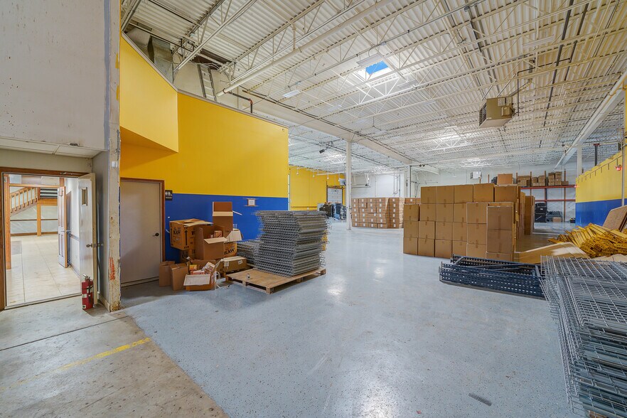 More Photos Of 10410-10426 163rd Pl, Orland Park Manufacturing For Sale