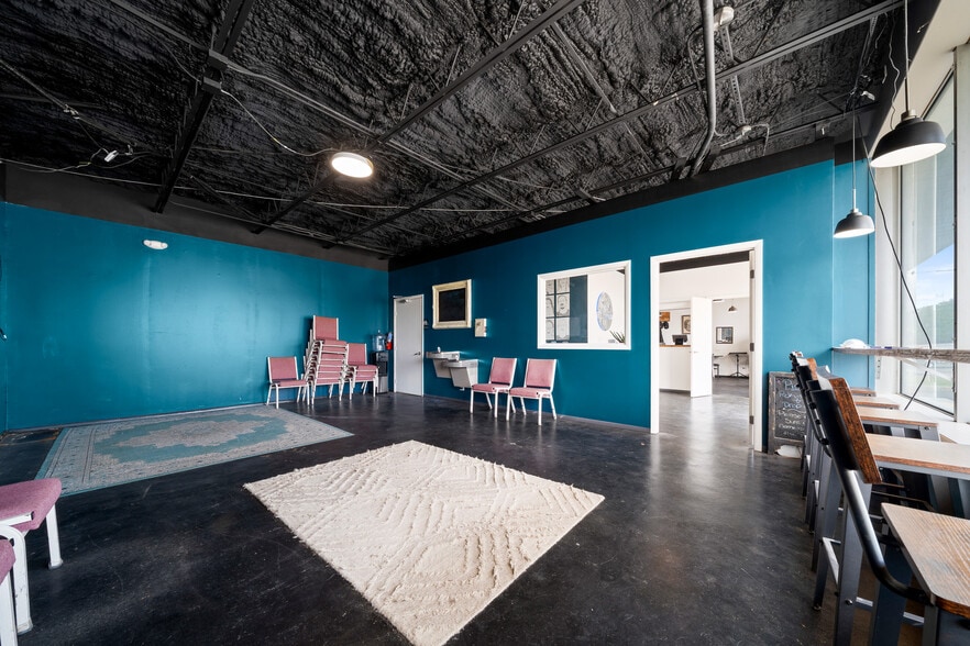 More Photos Of 98 NE 9th St, Ocala Unknown For Lease