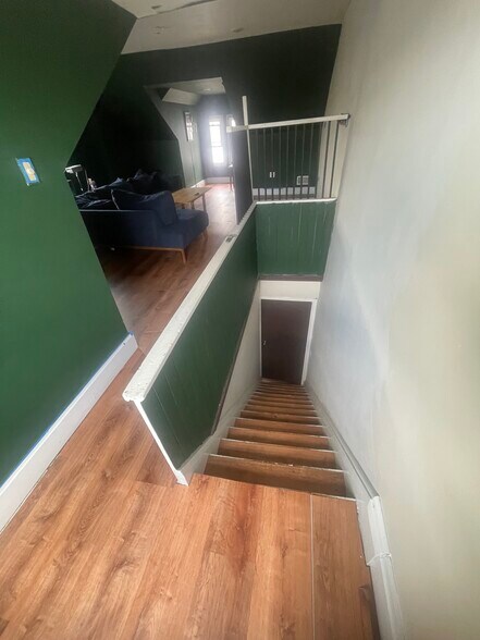More Photos Of 5817 Ellsworth Ave, Pittsburgh Storefront Retail Office For Lease