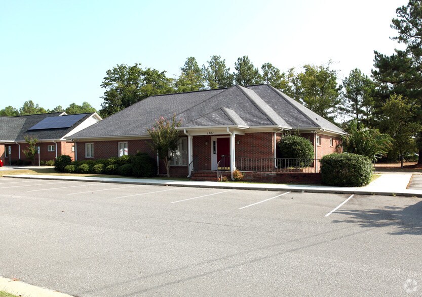Primary Photo Of 1207 Walter Reed Rd, Fayetteville Medical For Lease