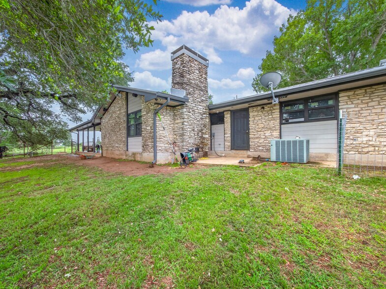 More Photos Of 425 Seawillow Rd, Lockhart Land For Sale