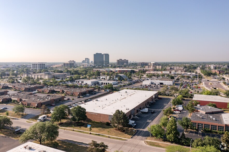 More Photos Of 1201-1207 Remington Rd, Schaumburg Warehouse For Lease