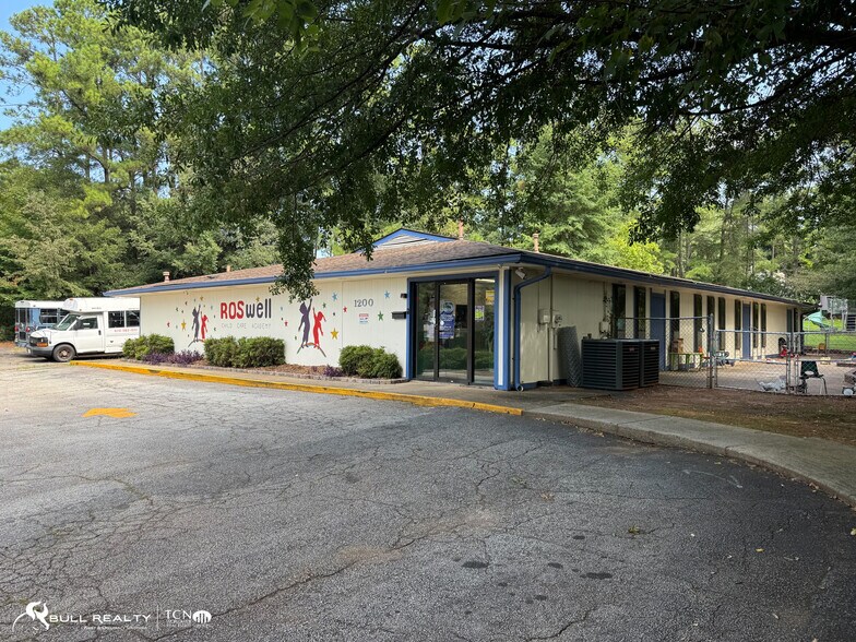 Primary Photo Of 1200 Gran Crique Pky, Roswell General Retail For Sale