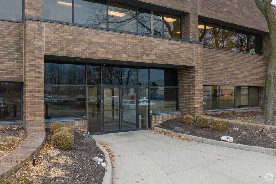 More Photos Of 6501 E Commerce Ave, Kansas City Office For Sale