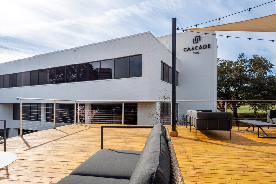 More Photos Of 104 Decker Ct, Irving Unknown For Lease