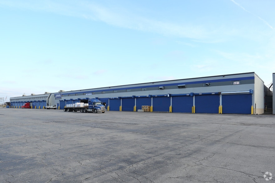 Primary Photo Of 4039 Genesee St, Cheektowaga Distribution For Lease