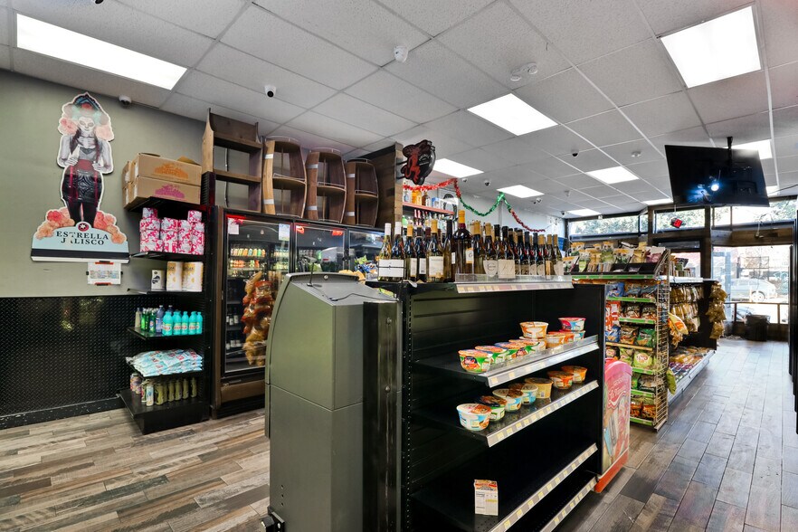 More Photos Of 3715 International Blvd, Oakland Convenience Store For Sale