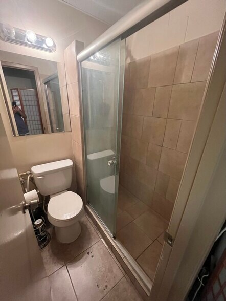 More Photos Of 1650-1660 S Dairy Ashford Rd, Houston Storefront Retail Office For Lease